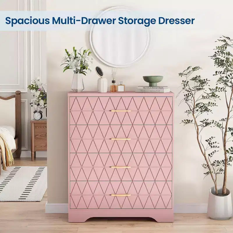 Commode haute moderne de 31,5 pouces avec 5 tiroirs coulissants et des poignées en métal doré ; convient aux dressings, aux entrées ou aux couloirs