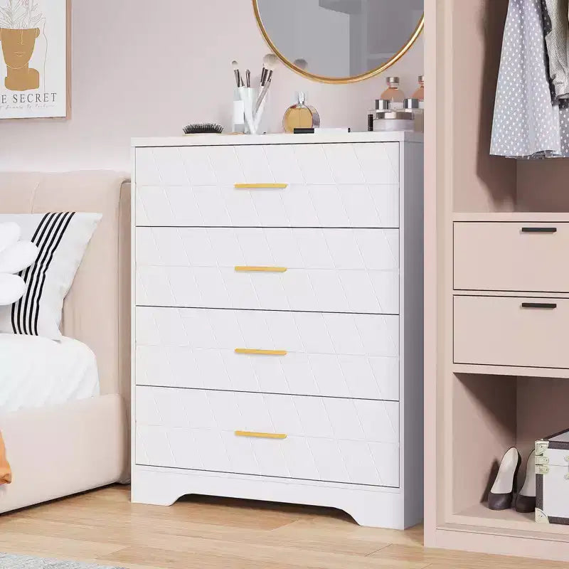 Commode haute moderne de 31,5 pouces avec 5 tiroirs coulissants et des poignées en métal doré ; convient aux dressings, aux entrées ou aux couloirs