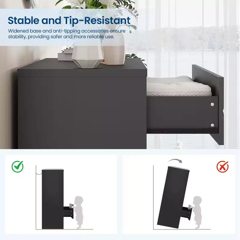 Commode haute moderne de 31,5 pouces avec 5 tiroirs coulissants et des poignées en métal doré ; convient aux dressings, aux entrées ou aux couloirs