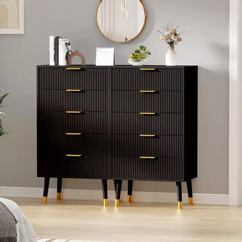 Commode cannelée, commode à 5 tiroirs, poignées et pieds dorés, meuble de rangement de table de chevet pour le salon, l'entrée, le couloir