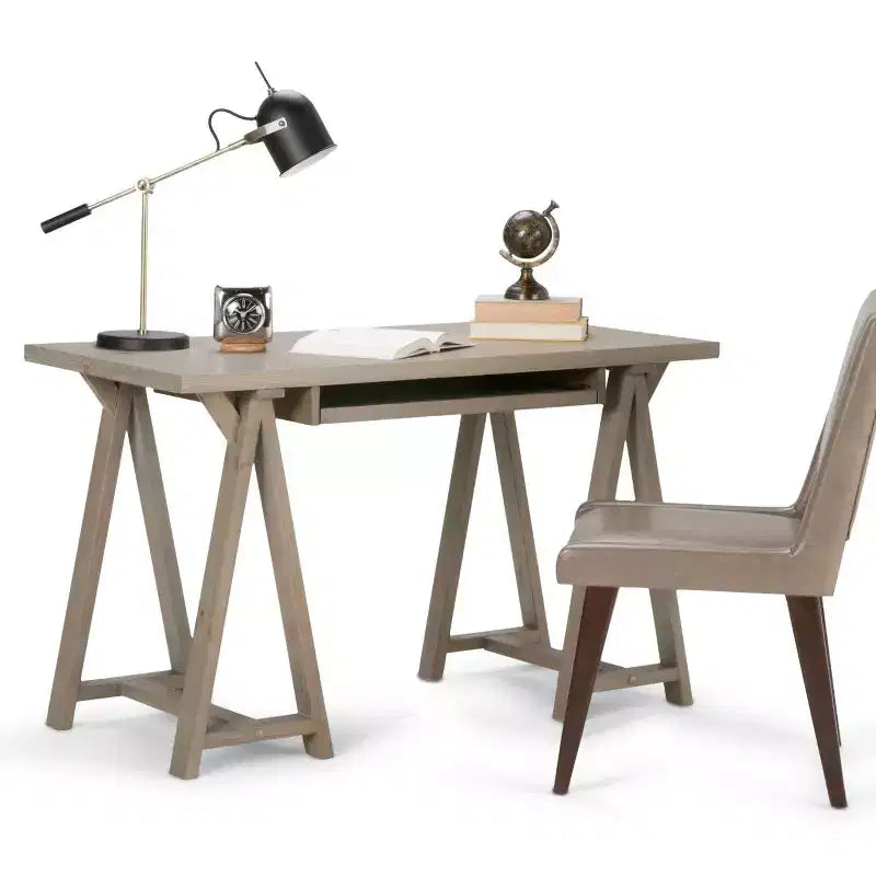 Bureau d'ordinateur avec tablette coulissante pour clavier